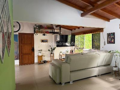 Apartamento de 2 alcobas en venta en El Poblado, Medellín, 82 m² · foto 4 de 14