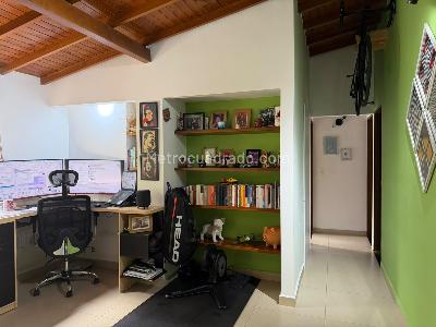 Apartamento de 2 alcobas en venta en El Poblado, Medellín, 82 m² · foto 9 de 14