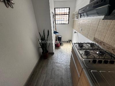 Apartaestudio en arriendo en Laureles, Medellín, 45 m² · foto 2 de 7