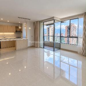 Apartamento de 3 alcobas en arriendo en El Poblado, Medellín, 94 m² · foto 2 de 16