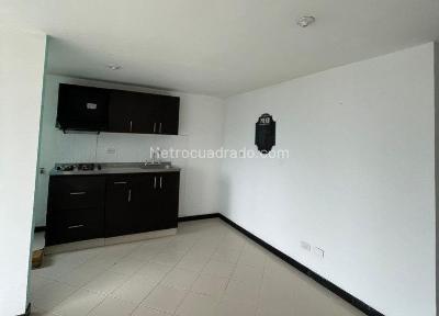 Apartamento en venta en San Antonio De Prado, Medellín · foto 2 de 12