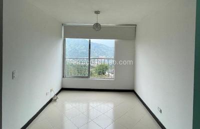 Apartamento en venta en San Antonio De Prado, Medellín · foto 4 de 12