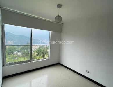 Apartamento en venta en San Antonio De Prado, Medellín · foto 5 de 12