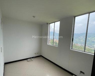 Apartamento en venta en San Antonio De Prado, Medellín · foto 7 de 12