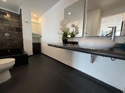 Apartamento de 1 alcoba en arriendo en El Poblado, Medellín, 100 m² · foto 9 de 12