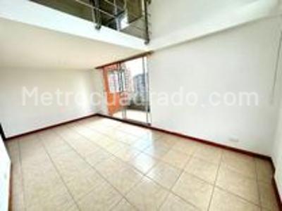Apartamento de 3 alcobas en arriendo en Los Balsos, Medellín, 134 m² · foto 2 de 15