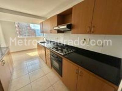 Apartamento de 3 alcobas en arriendo en Los Balsos, Medellín, 134 m² · foto 3 de 15
