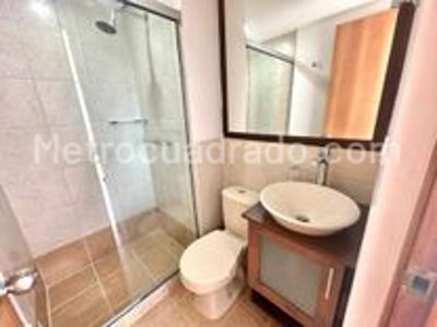 Apartamento de 3 alcobas en arriendo en Los Balsos, Medellín, 134 m² · foto 10 de 15