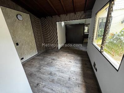 Casa de 4 alcobas en arriendo en Simon Bolivar Laureles, Medellín, 400 m² · foto 10 de 18