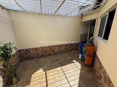 Casa de 4 alcobas en arriendo en Simon Bolivar Laureles, Medellín, 400 m² · foto 14 de 18
