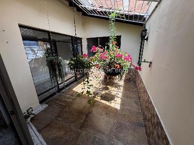Casa de 4 alcobas en arriendo en Simon Bolivar Laureles, Medellín, 400 m² · foto 15 de 18