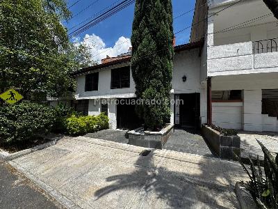Casa de 4 alcobas en arriendo en Simon Bolivar Laureles, Medellín, 400 m² · foto 18 de 18