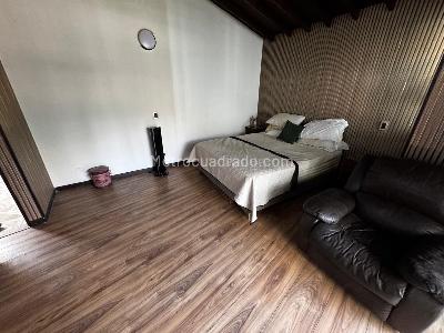 Casa de 4 alcobas en arriendo en Simon Bolivar Laureles, Medellín, 400 m² · foto 5 de 18