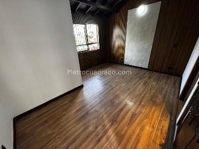Casa de 4 alcobas en arriendo en Simon Bolivar Laureles, Medellín, 400 m² · foto 8 de 18