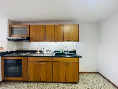 Apartamento en venta en El Poblado, Medellín · foto 4 de 18