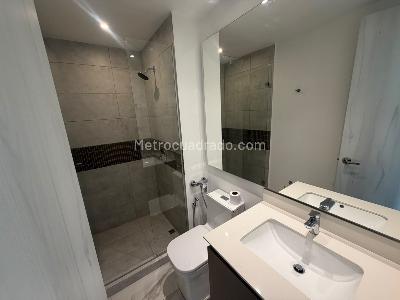 Apartamento de 3 alcobas en arriendo en El Poblado, Medellín, 100 m² · foto 13 de 17