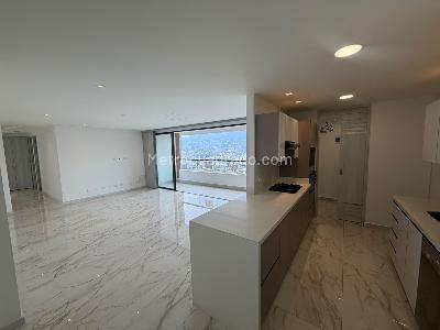 Apartamento de 3 alcobas en arriendo en El Poblado, Medellín, 100 m² · foto 3 de 17