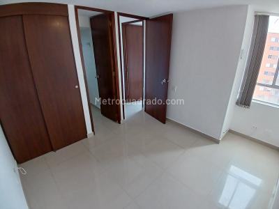 Apartamento de 3 alcobas en arriendo en Loma De Los Bernal, Medellín, 67 m² · foto 12 de 17