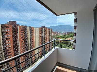 Apartamento de 3 alcobas en arriendo en Loma De Los Bernal, Medellín, 67 m² · foto 16 de 17