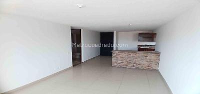 Apartamento de 3 alcobas en arriendo en Loma De Los Bernal, Medellín, 67 m² · foto 2 de 17