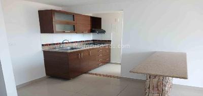 Apartamento de 3 alcobas en arriendo en Loma De Los Bernal, Medellín, 67 m² · foto 3 de 17