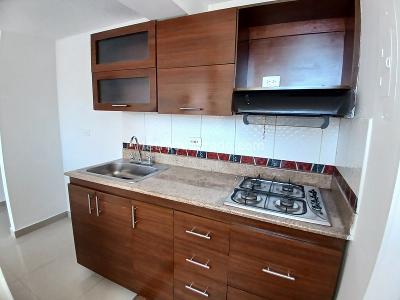 Apartamento de 3 alcobas en arriendo en Loma De Los Bernal, Medellín, 67 m² · foto 4 de 17