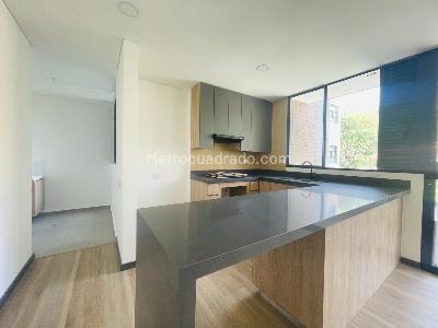 Apartamento en venta en Loma Las Brujas, Envigado · foto 2 de 18