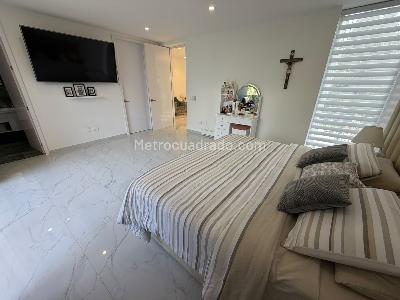 Casa de 5 alcobas en venta en Rionegro, Rionegro, 390 m² · foto 11 de 20