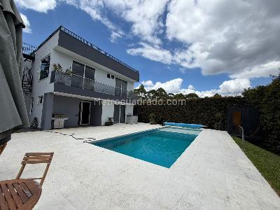 Casa de 5 alcobas en venta en Rionegro, Rionegro, 390 m² · foto 16 de 20