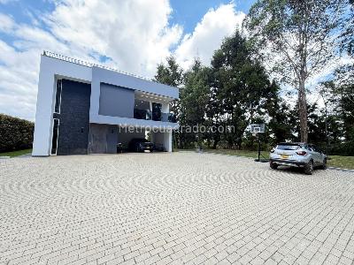 Casa de 5 alcobas en venta en Rionegro, Rionegro, 390 m² · foto 20 de 20