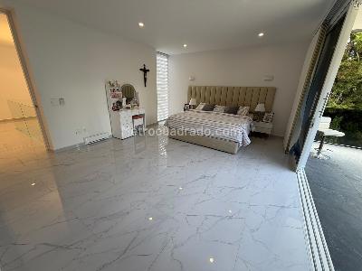 Casa de 5 alcobas en venta en Rionegro, Rionegro, 390 m² · foto 9 de 20