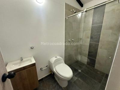 Apartaestudio en arriendo en Envigado, Envigado · foto 3 de 3