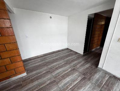 Apartamento de 3 alcobas en arriendo en Robledo Pajarito, Medellín, 55 m² · foto 2 de 11