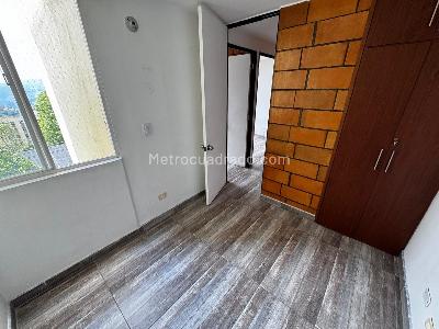 Apartamento de 3 alcobas en arriendo en Robledo Pajarito, Medellín, 55 m² · foto 4 de 11