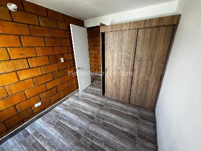 Apartamento de 3 alcobas en arriendo en Robledo Pajarito, Medellín, 55 m² · foto 6 de 11