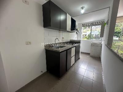 Apartamento de 3 alcobas en arriendo en El Trianon, Envigado, 70 m² · foto 3 de 13