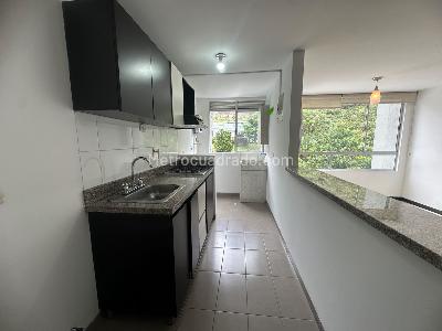Apartamento de 3 alcobas en arriendo en El Trianon, Envigado, 70 m² · foto 4 de 13