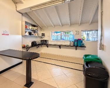 Casa de 5 alcobas en arriendo en Envigado, Envigado, 750 m² · foto 5 de 8