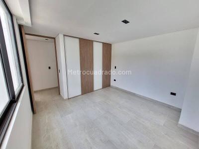 Apartamento de 2 alcobas en arriendo en Conquistadores, Medellín, 92 m² · foto 10 de 14