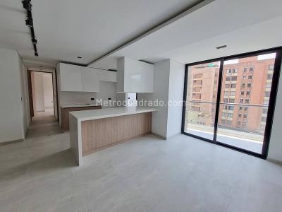 Apartamento de 2 alcobas en arriendo en Conquistadores, Medellín, 92 m² · foto 2 de 14
