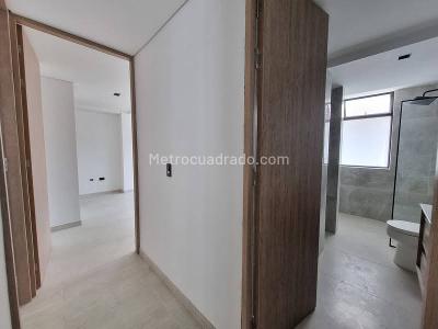 Apartamento de 2 alcobas en arriendo en Conquistadores, Medellín, 92 m² · foto 7 de 14