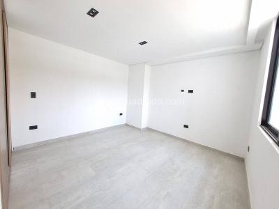 Apartamento de 2 alcobas en arriendo en Conquistadores, Medellín, 92 m² · foto 9 de 14