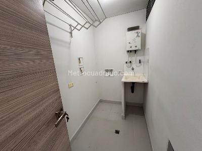 Apartamento en arriendo en Castropol, Medellín · foto 9 de 9