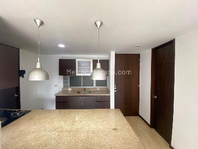 Apartamento en arriendo en Milla De Oro, Medellín · foto 2 de 17