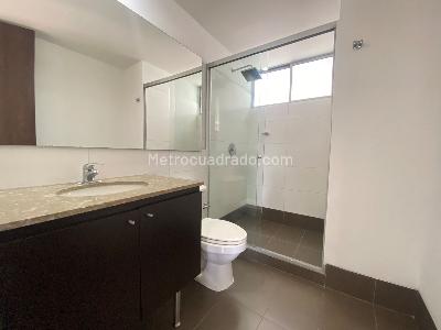 Apartamento en arriendo en Milla De Oro, Medellín · foto 13 de 17