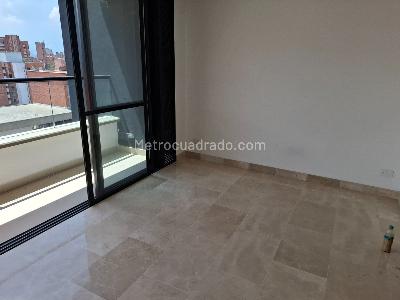 Apartamento en venta en Laureles, Medellín · foto 2 de 18