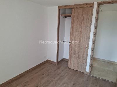 Apartamento en venta en Laureles, Medellín · foto 8 de 18