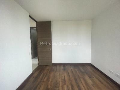 Apartamento en venta en Loma Del Esmeraldal, Envigado · foto 7 de 19