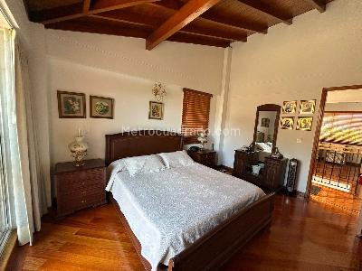 Apartamento de 2 alcobas en venta en Loma Del Escobero, Envigado, 164 m² · foto 10 de 18