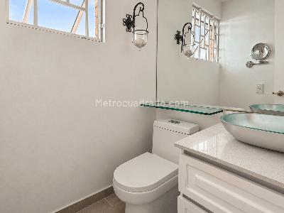 Apartamento de 2 alcobas en venta en Loma Del Escobero, Envigado, 164 m² · foto 14 de 18